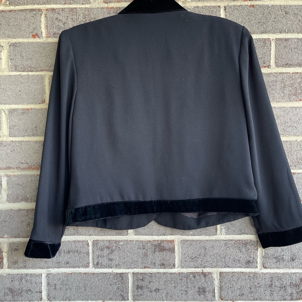 Vintage 80’s black velvet short dress jacket - Picture 3 of 7